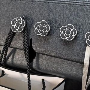 Flower hangers for your car. Set of 4